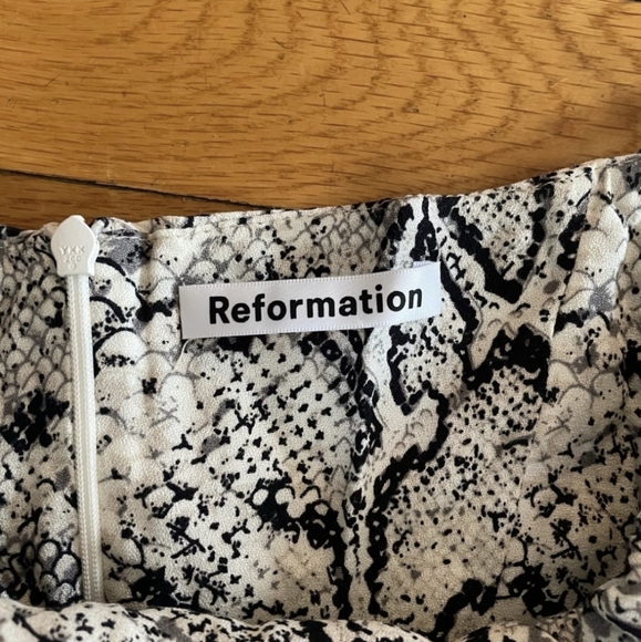 REFORMATION - Vollare Dress in Rattlesnake - Picture 5 of 14